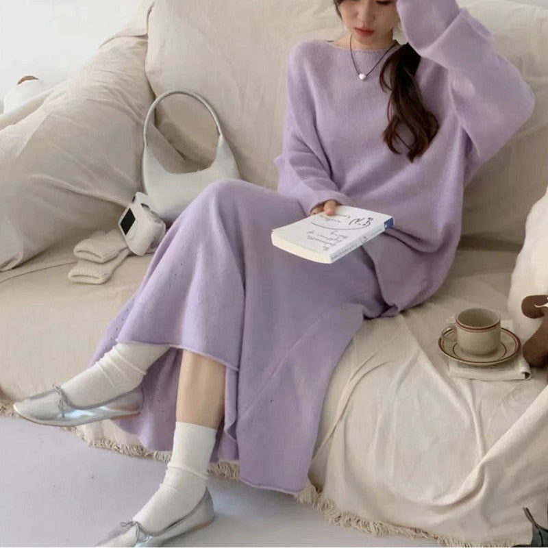 Kvinnors Off-Shoulder Stickad Klänning i Avslappnad Stil med Flowande Snitt Mirla-Eva Jonsson