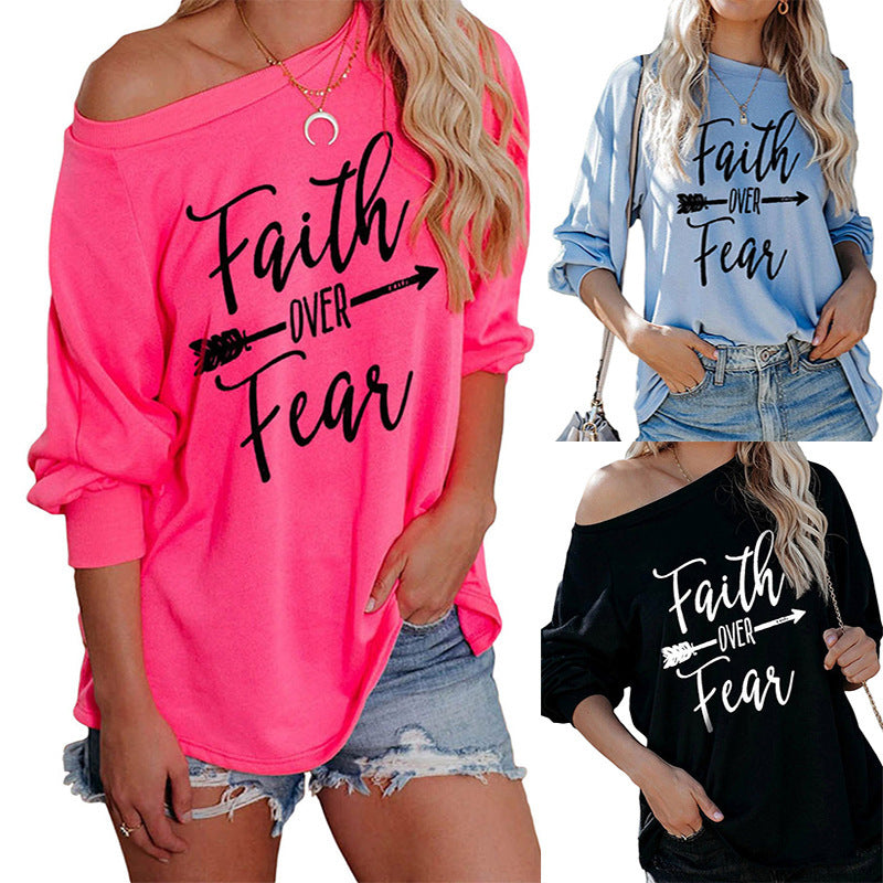 Kvinnors Off-Shoulder Sweatshirt med Motiverande Tryck Mirla-Eva Jonsson