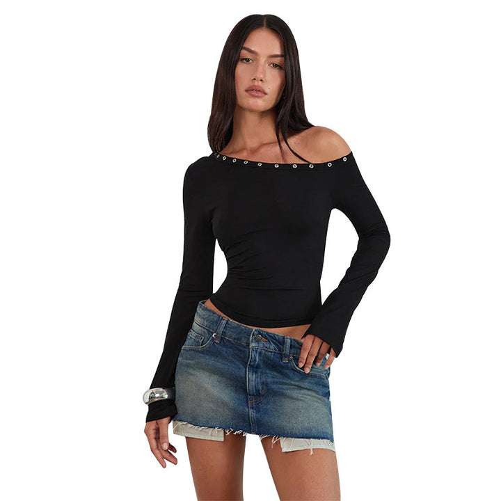 Kvinnors Off-Shoulder Topp med Moderiktiga Knappar och Figursydd Klipp-Eva Jonsson