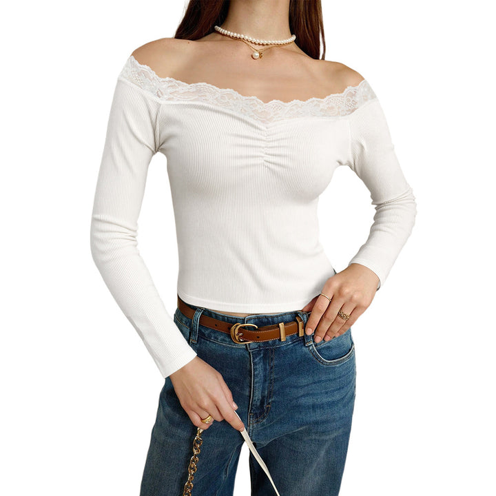 Kvinnors Off-Shoulder Topp med Spetsdetaljer Mirla-Eva Jonsson