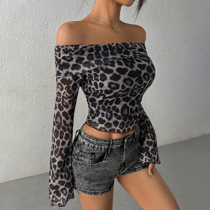 Kvinnors Off-Shoulder Topp med U-båtsärmar och Leopardtryck Mirla-Eva Jonsson