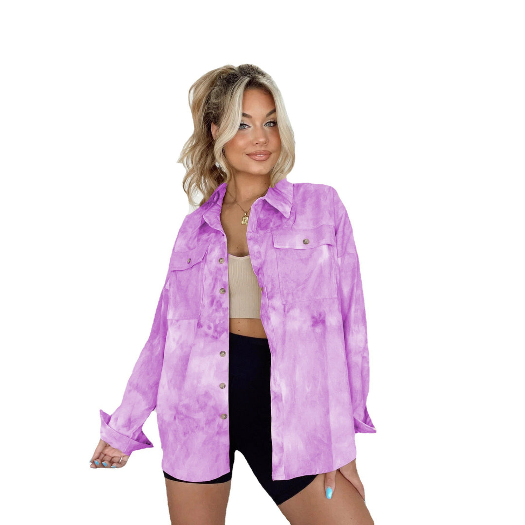 Kvinnors Oversize Denim Skjortjacka i Trendig Tie-Dye Design Mirla-Eva Jonsson