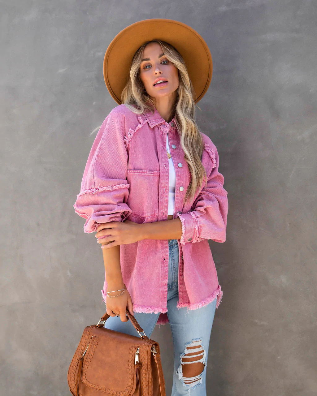 Kvinnors Oversized Denim Skjorta Jacka med Frayed Detalj Mirla-Eva Jonsson