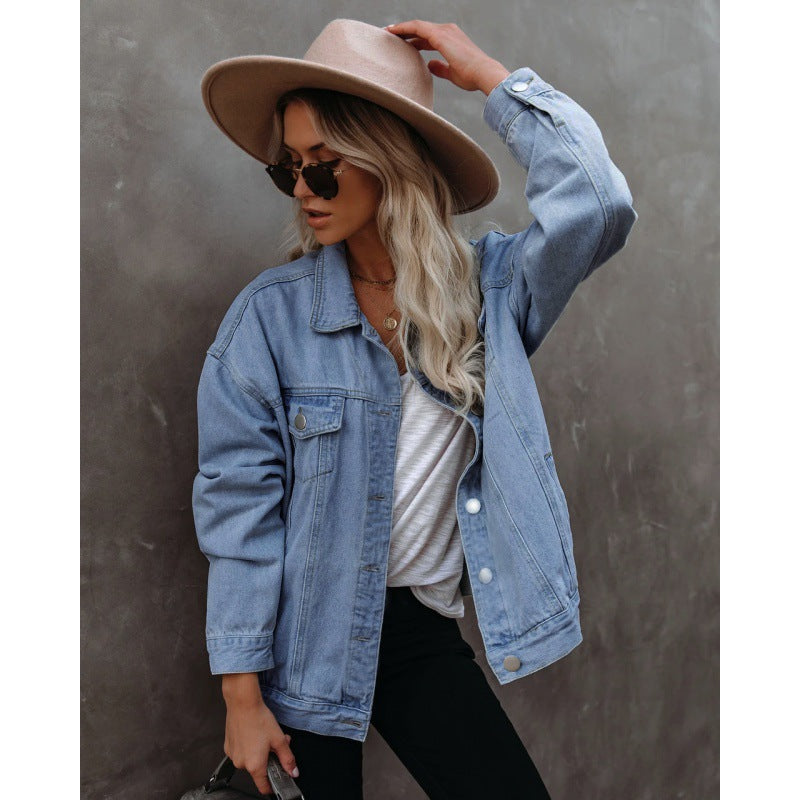 Kvinnors Oversized Denimjacka med Praktiska Bröstfickor Mirla-Eva Jonsson