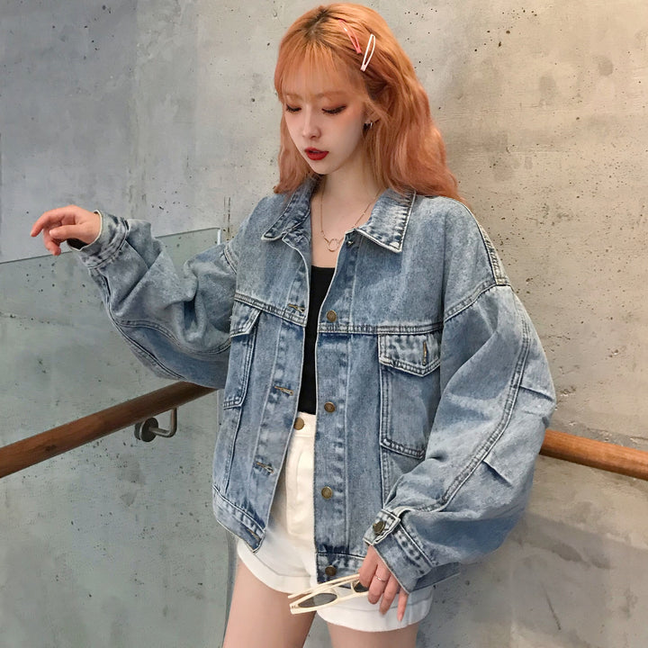Kvinnors Oversized Denimjacka med Praktiska Fickor Mirla-Eva Jonsson