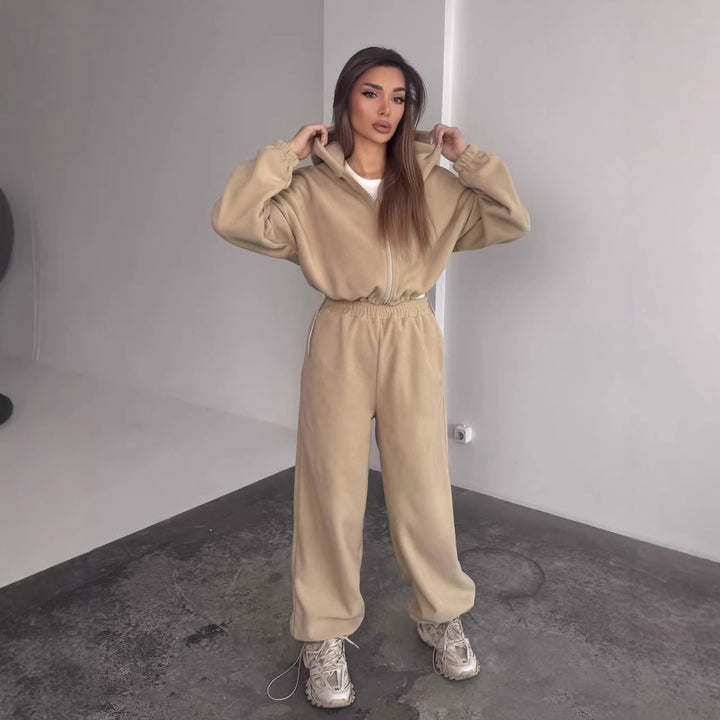 Kvinnors Oversized Fleece Träningsoverall med Huva och Vida Ben Mirla-Eva Jonsson
