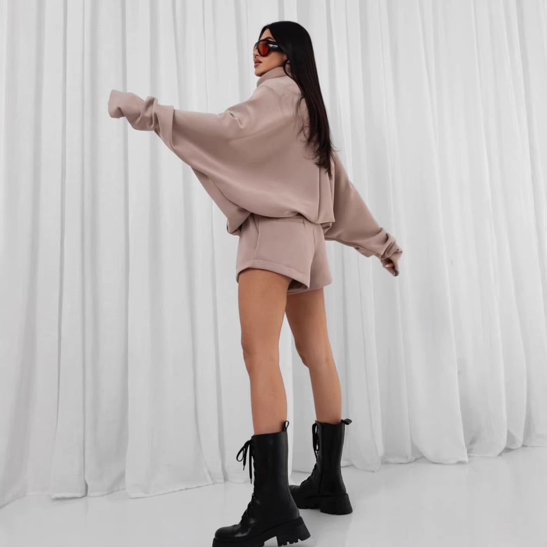 Kvinnors Oversized Hoodie Jacka och Shorts Set med Kontinuerlig Dragkedja Mirla-Eva Jonsson