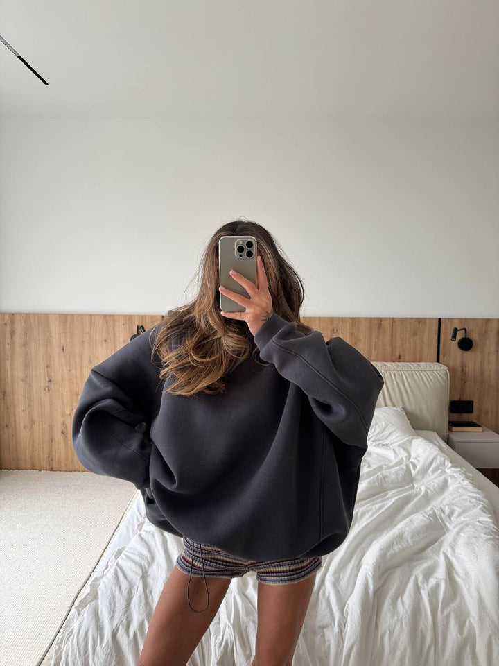 Kvinnors Oversized Hoodie med Avslappnad Passform Mirla-Eva Jonsson