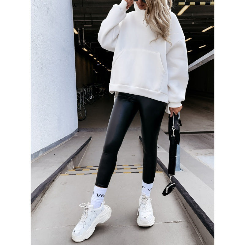Kvinnors Oversized Hoodie med Praktiska Kängurufickor Mirla-Eva Jonsson
