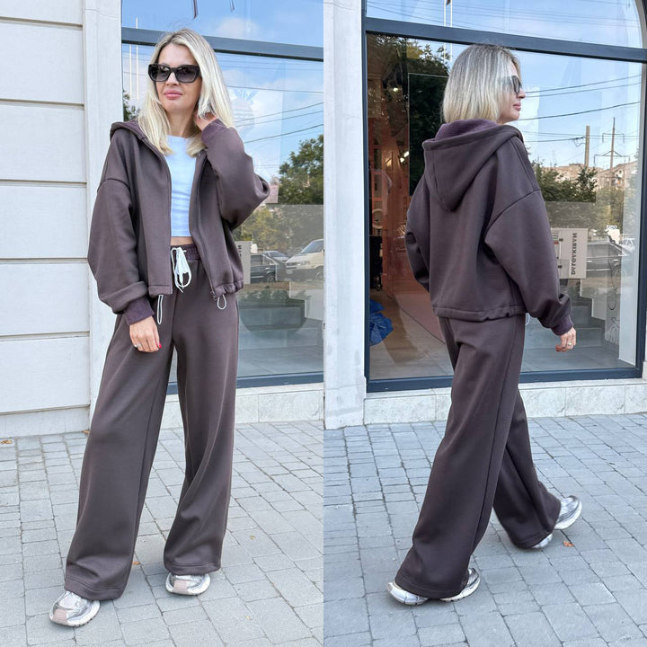 Kvinnors Oversized Hoodie och Vida Byxor Set Mirlaigt-Eva Jonsson