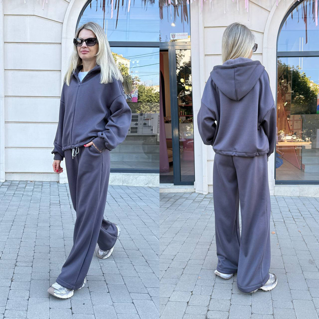 Kvinnors Oversized Hoodie och Vida Byxor Set Mirlaigt-Eva Jonsson