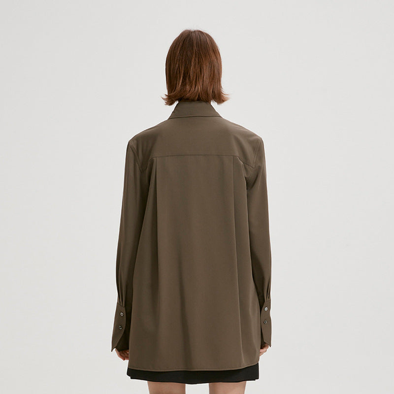 Kvinnors Oversized Skjorta Blus med Framträdande Krage Mirla-Eva Jonsson