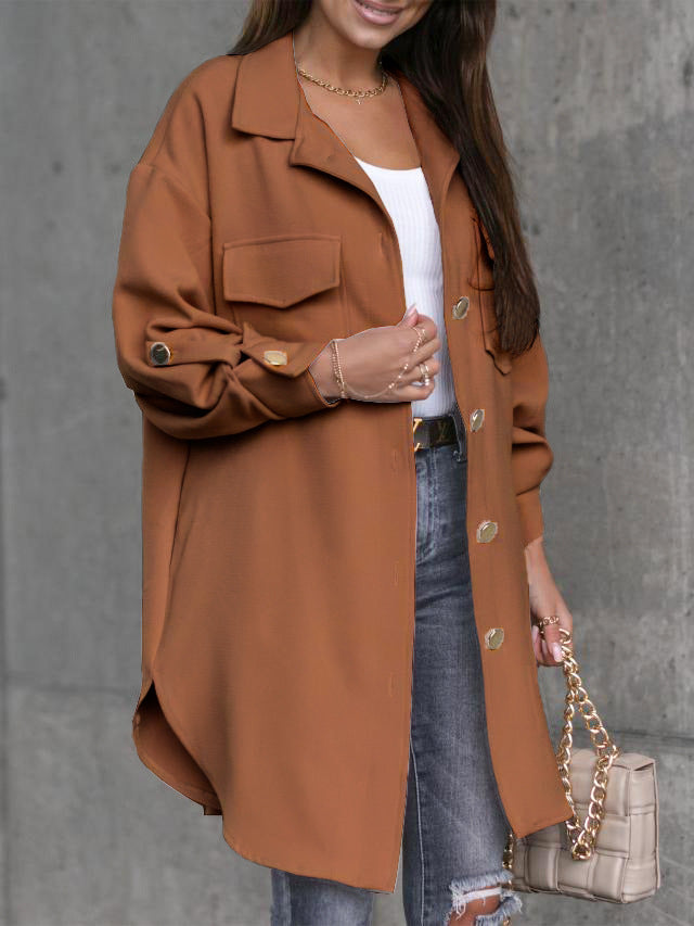 Kvinnors Oversized Skjorta Jacka med Praktiska Fickor och Modernt Snitt Mirla-Eva Jonsson