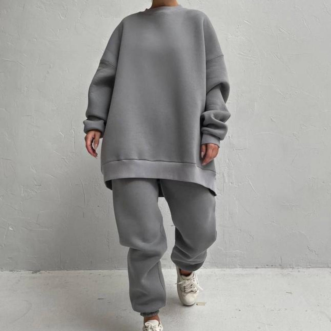 Kvinnors Oversized Sweatset med Hög Krage och Avslappnad Passform-Eva Jonsson