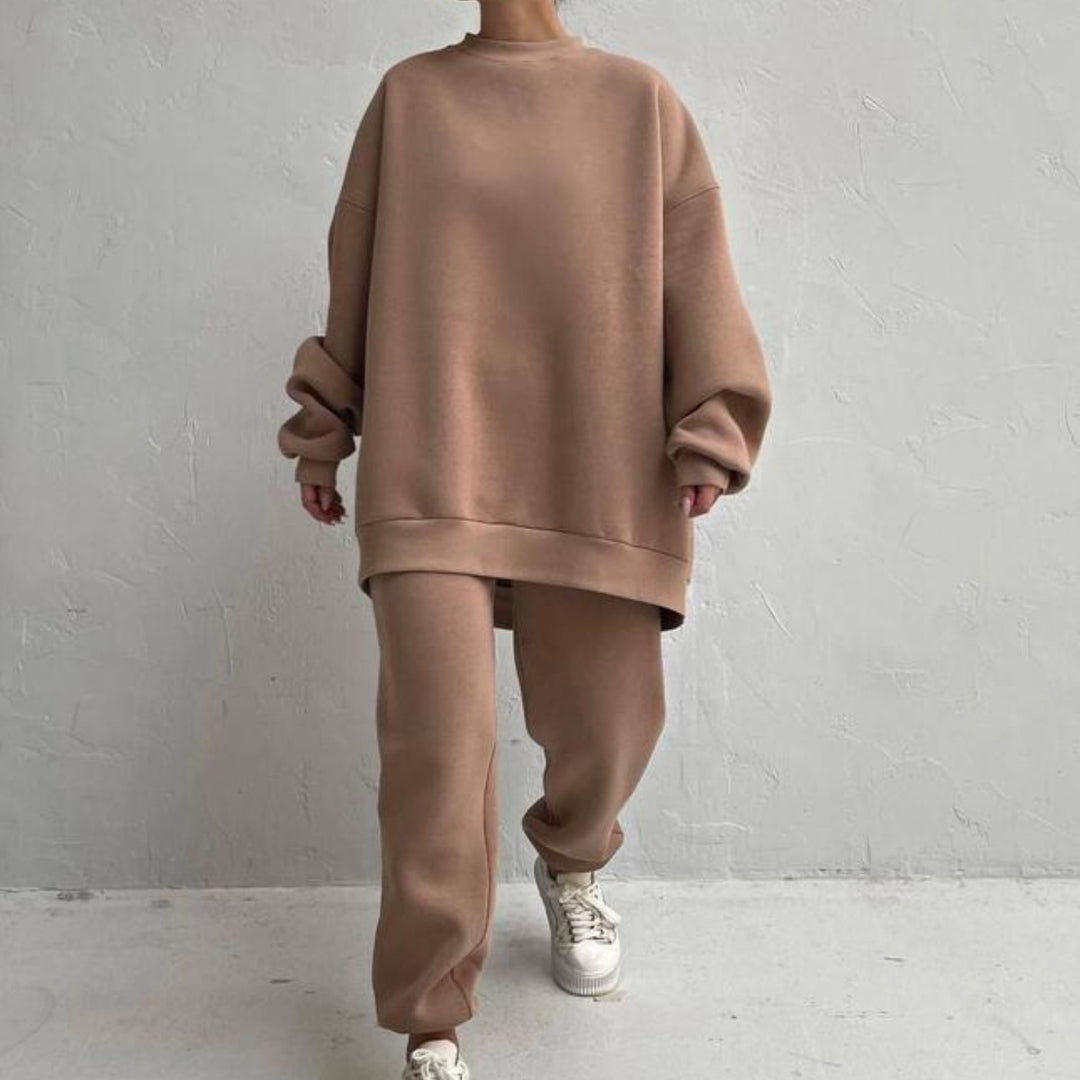 Kvinnors Oversized Sweatset med Hög Krage och Avslappnad Passform-Eva Jonsson