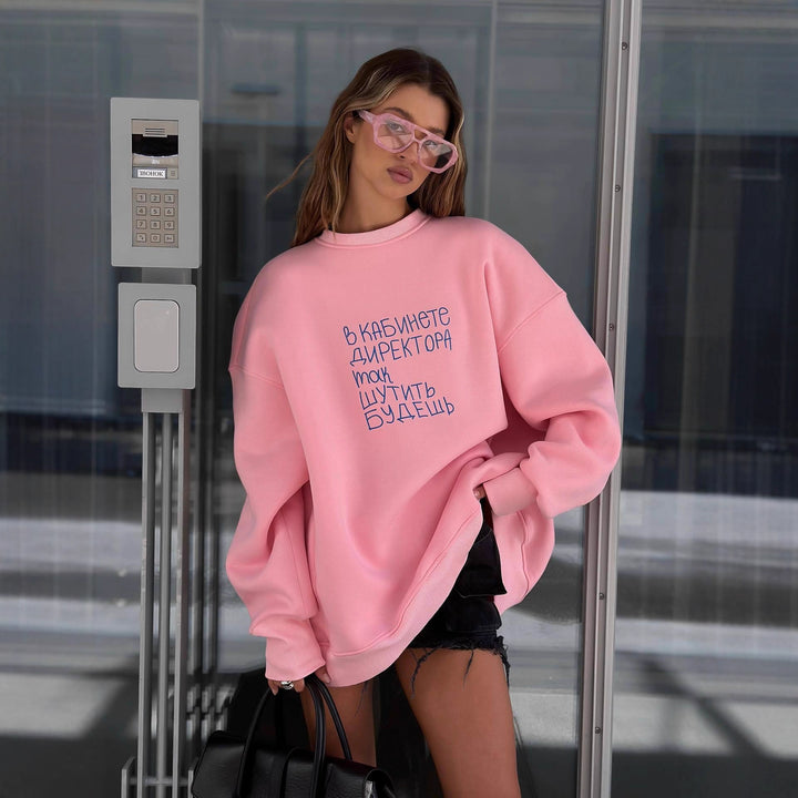 Kvinnors Oversized Sweatshirt med Kreativ Text Mirla-Eva Jonsson