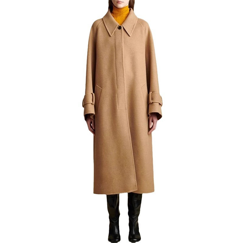 Kvinnors Oversized Ullkappa med Modern Krage Mirla-Eva Jonsson