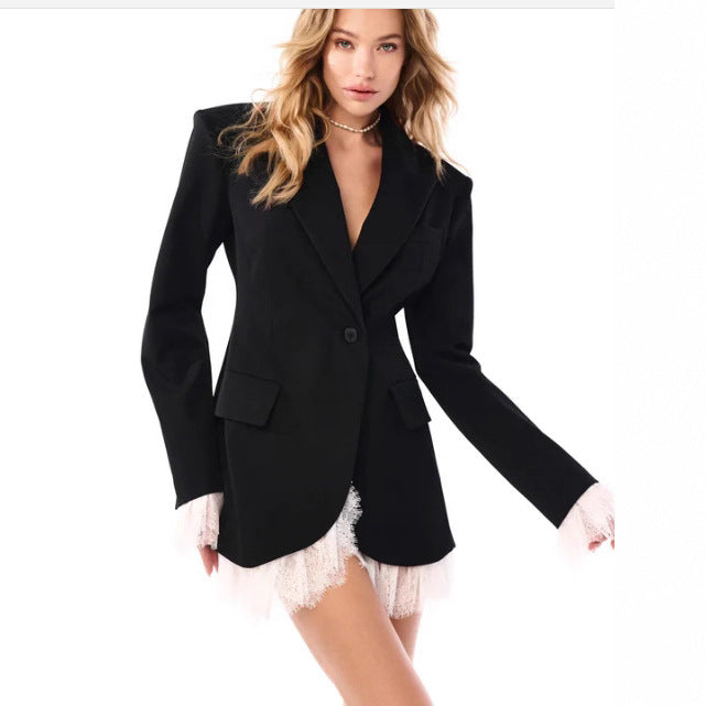 Kvinnors Overstora Blazer med Spetsdetaljer Mirla-Eva Jonsson