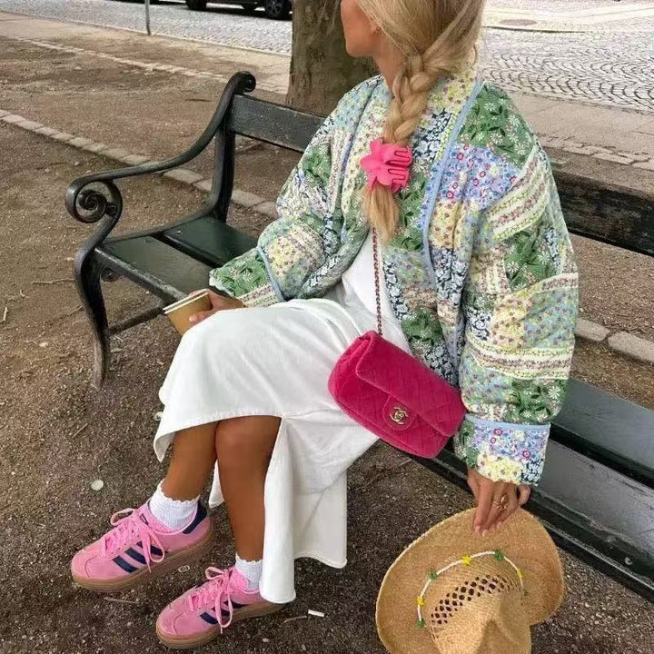 Kvinnors Patchwork Kimono Jacka i Romantisk Design med Praktiska Fickor Mirla-Eva Jonsson