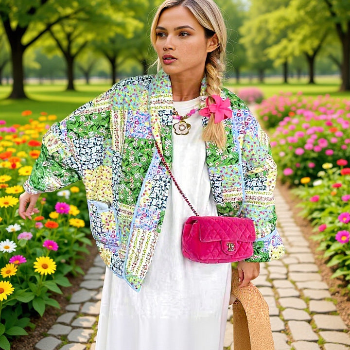 Kvinnors Patchwork Kimono Jacka i Romantisk Design med Praktiska Fickor Mirla-Eva Jonsson
