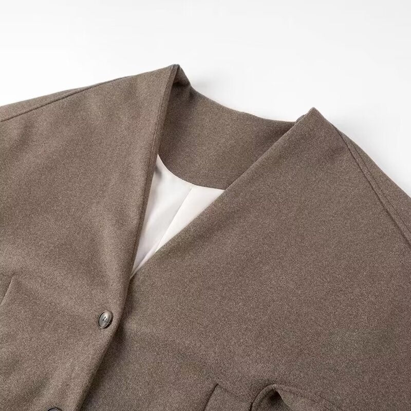 Kvinnors Plus Size Blazer Jacka i Minimalistisk Design Mirla-Eva Jonsson