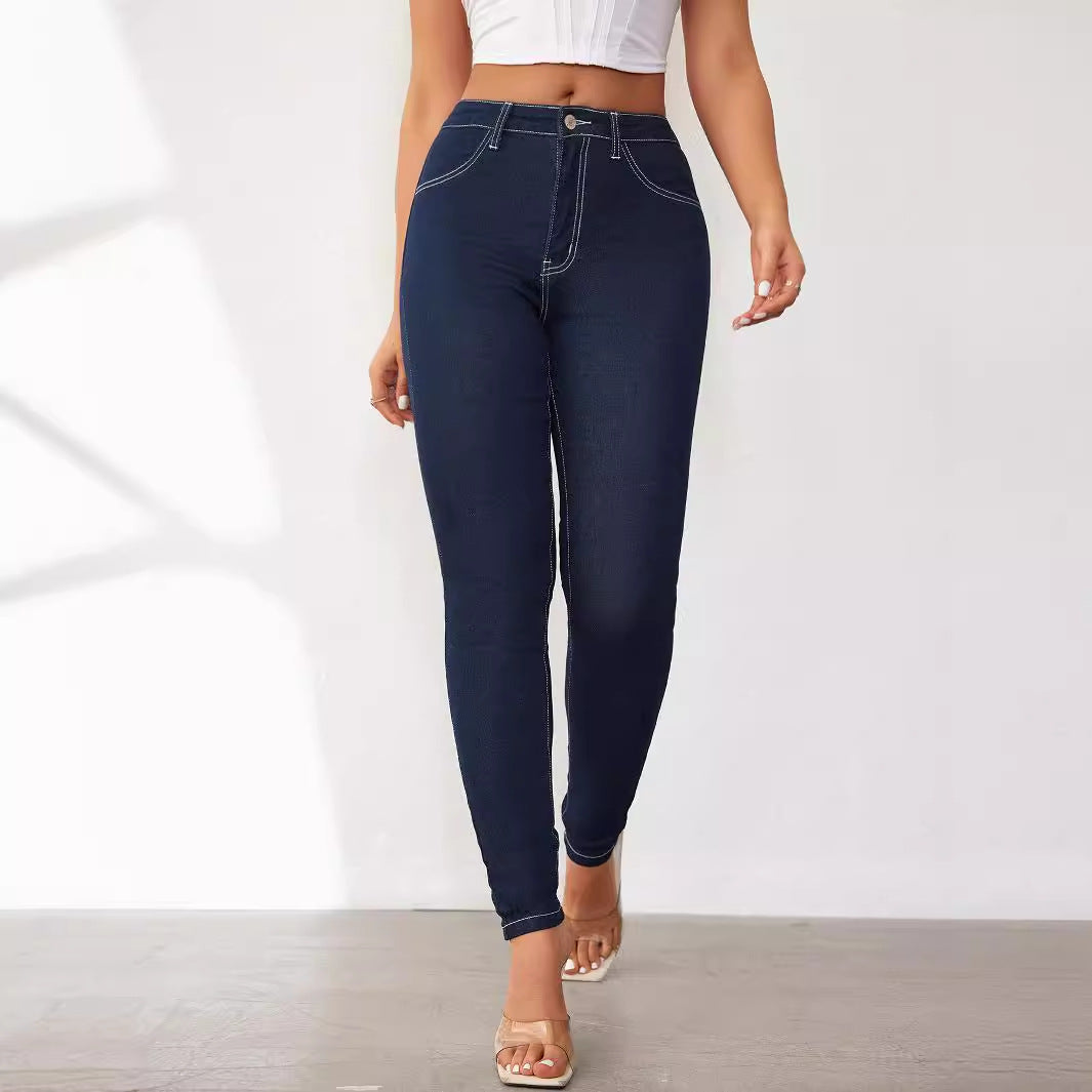 Kvinnors Slim Fit Jeans med Hög Midja och Innovativ Sömsdesign Mirla-Eva Jonsson
