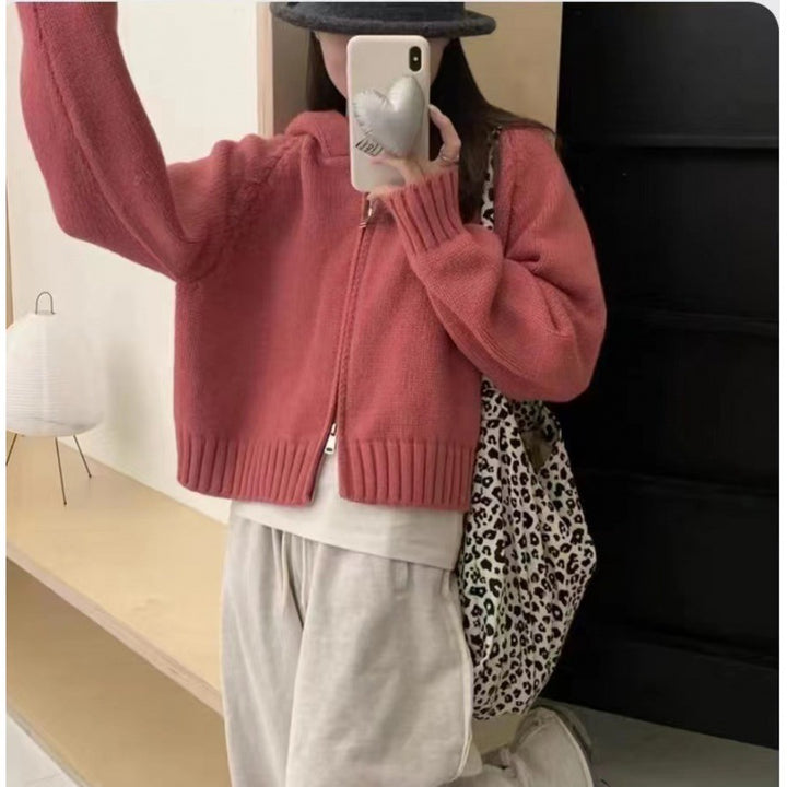 Kvinnors Snuggly Hoodie Kofta med Dragkedja och Stora Fickor Mirla-Eva Jonsson