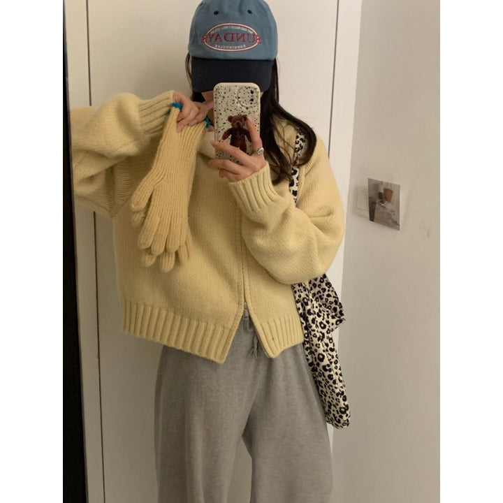 Kvinnors Snuggly Hoodie Kofta med Dragkedja och Stora Fickor Mirla-Eva Jonsson