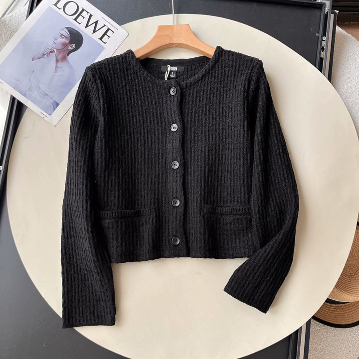 Kvinnors Snygga Stickade Kcardigan med Texturerat Mönster Mirla-Eva Jonsson