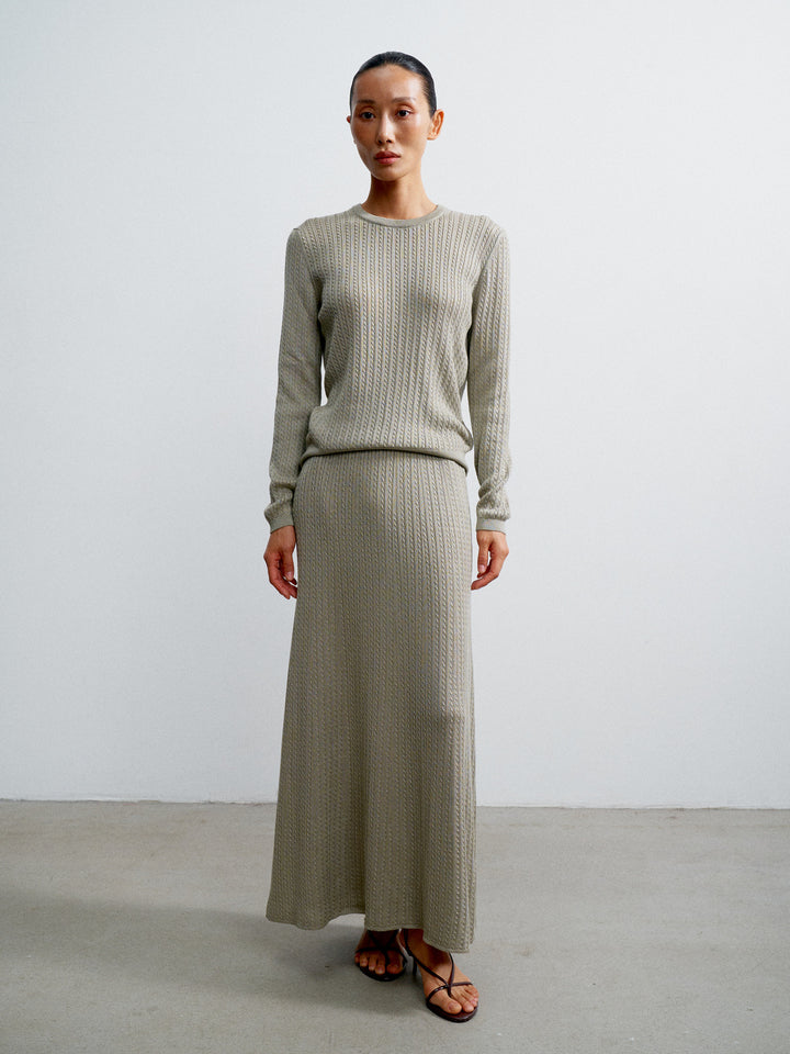 Kvinnors Stickad Maxi Klänning i Elegant Rib Design med Långa Ärmar Mirla-Eva Jonsson