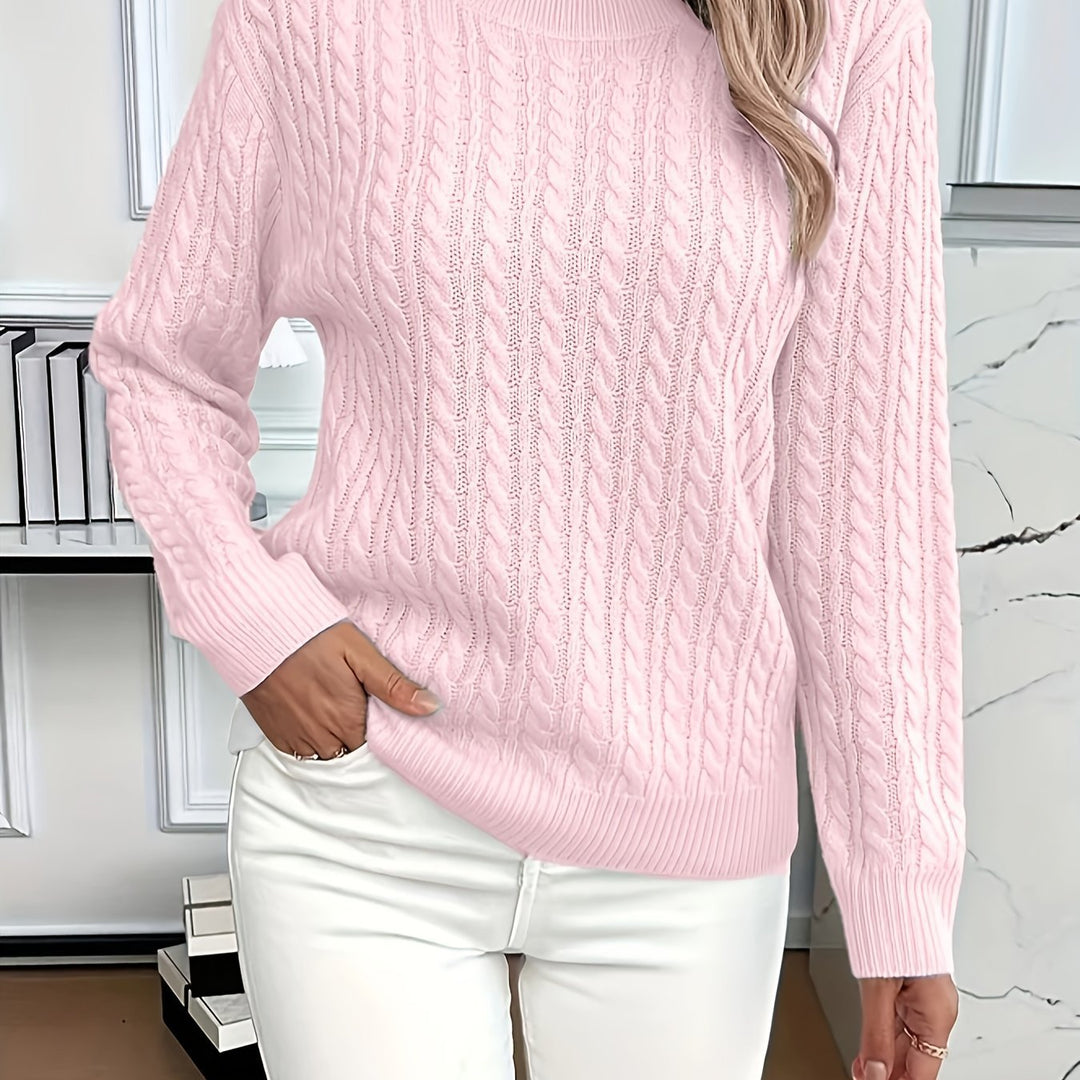 Kvinnors Stickad Tröja med Elegant Kabel Design Mirla-Eva Jonsson
