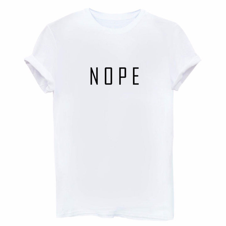 Kvinnors T-shirt med modern iögonfallande text Mirla-Eva Jonsson