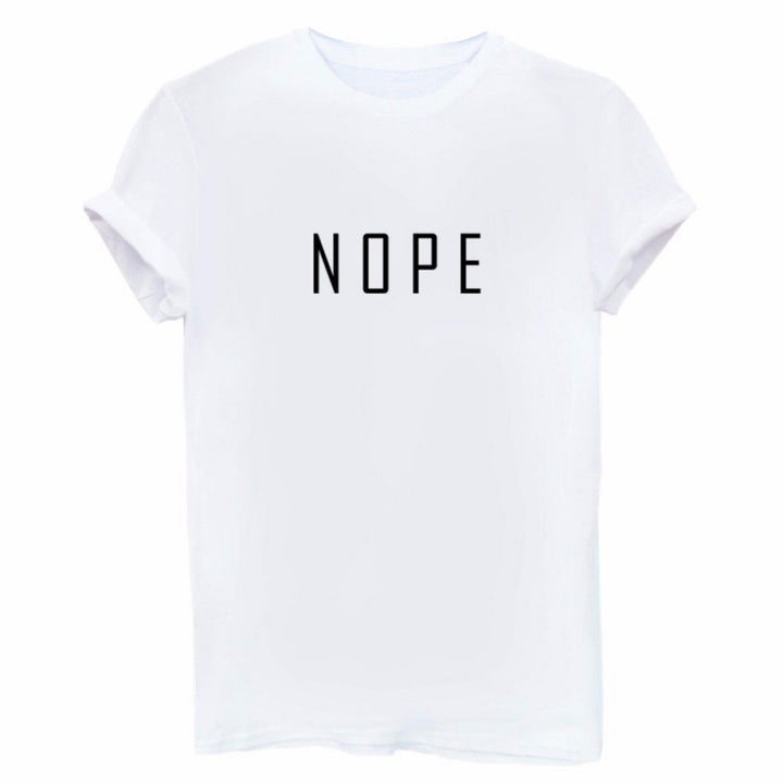 Kvinnors T-shirt med modern iögonfallande text Mirla-Eva Jonsson
