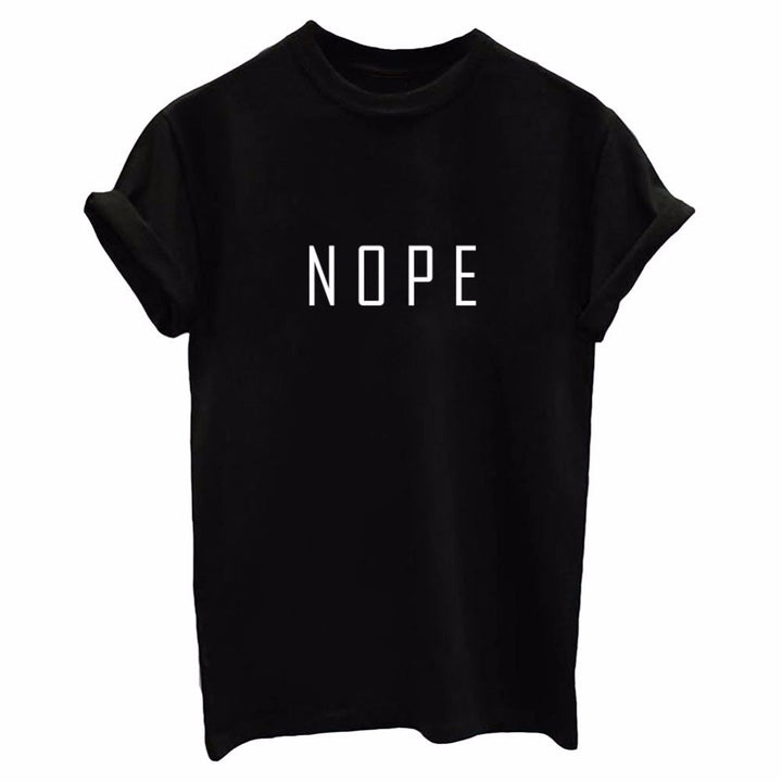 Kvinnors T-shirt med modern iögonfallande text Mirla-Eva Jonsson
