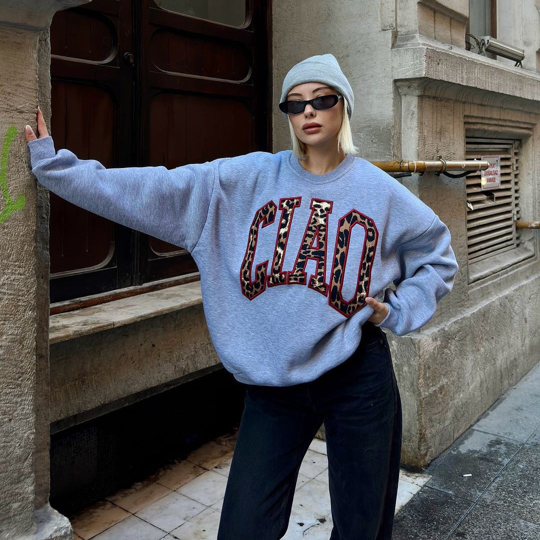 Kvinnors Urban Sweatshirt med iögonfallande logotyp Mirla-Eva Jonsson