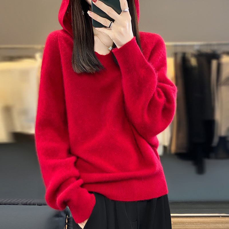 Kvinnors V-hals-sweater gjord av mjukt material Mirla-Eva Jonsson