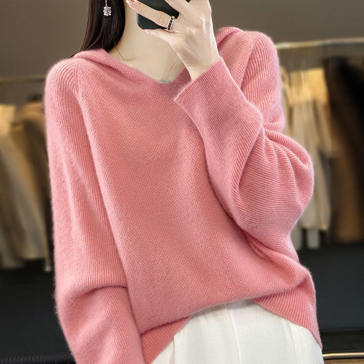 Kvinnors V-hals-sweater gjord av mjukt material Mirla-Eva Jonsson