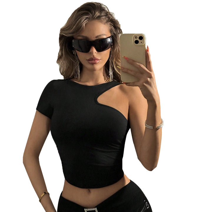 Kvinnors asymmetrisk crop top med modern skärning och fina detaljer Mirla-Eva Jonsson