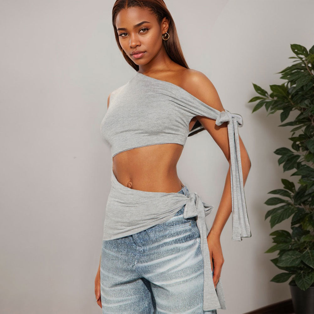 Kvinnors asymmetrisk crop top med sidoknut Mirla-Eva Jonsson