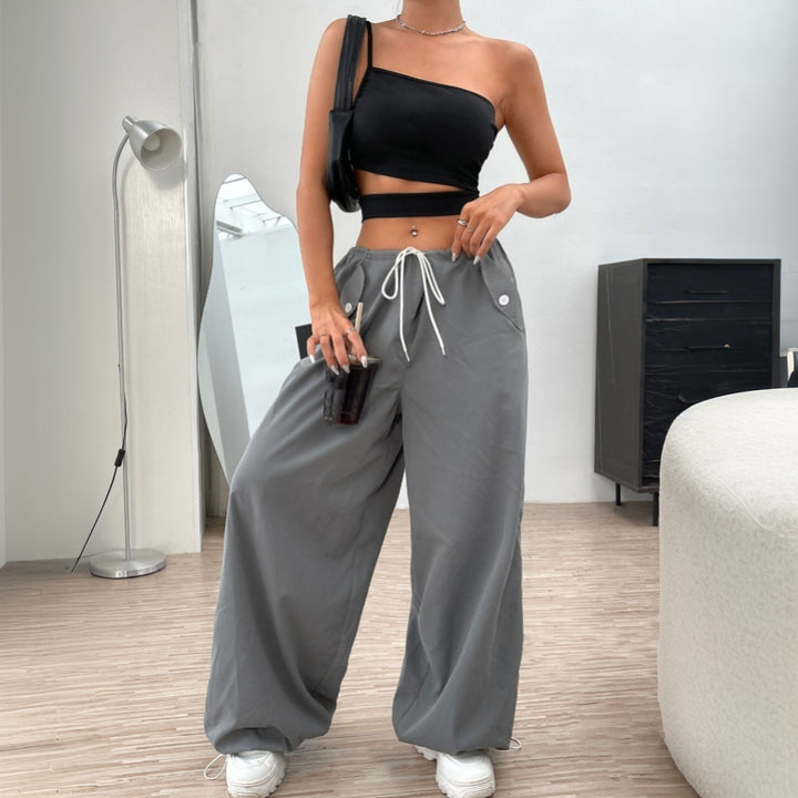 Kvinnors asymmetrisk crop top med smal midjeband och utan axelband design Mirla-Eva Jonsson