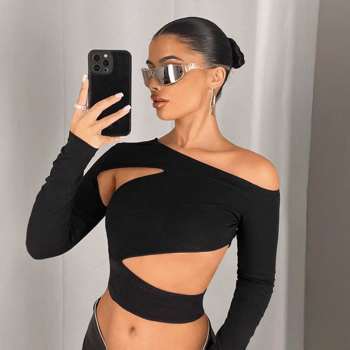 Kvinnors asymmetrisk crop top med urklippsdetaljer Mirla-Eva Jonsson