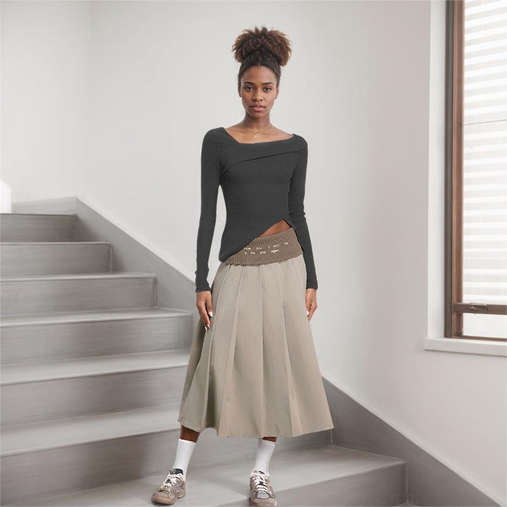 Kvinnors asymmetrisk långärmad skjorta med elegant omslagsdesign Mirla-Eva Jonsson
