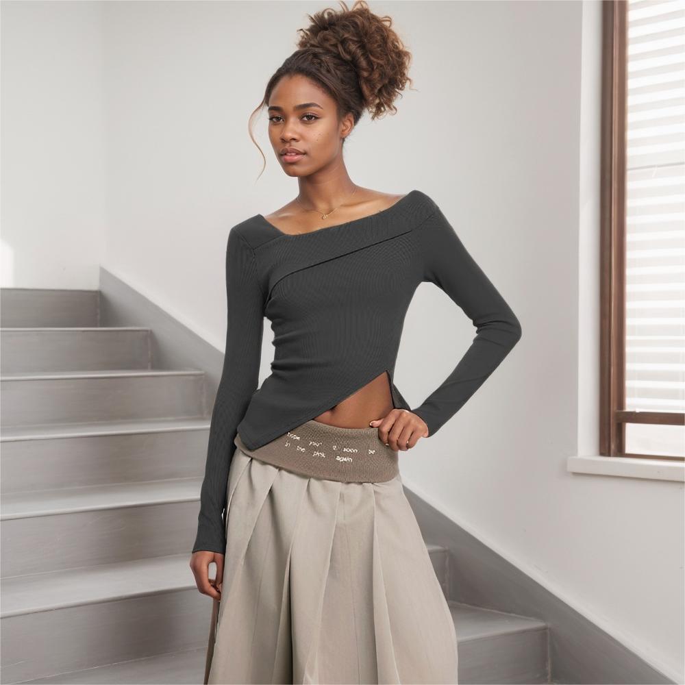 Kvinnors asymmetrisk långärmad skjorta med elegant omslagsdesign Mirla-Eva Jonsson