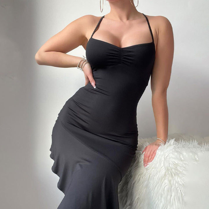 Kvinnors attraktiva långärmad hudklänning med strapless design och flödande fåll Mirla-Eva Jonsson
