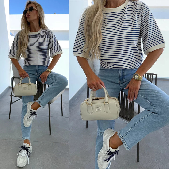 Kvinnors avslappnad T-shirt med randigt mönster och bekväm passform-Eva Jonsson