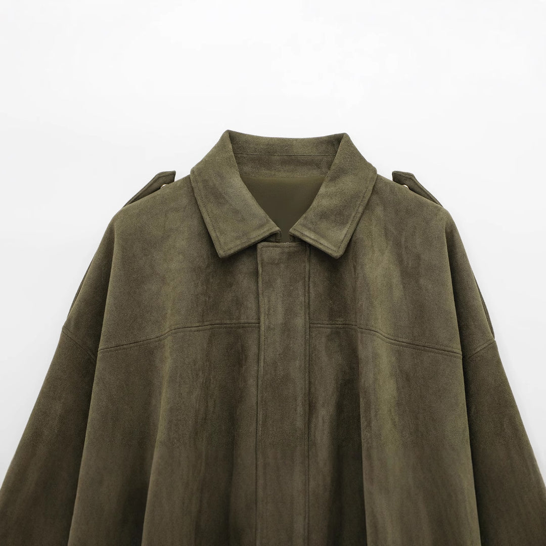 Kvinnors avslappnad blousonjacka med mjukt material och moderna detaljer Mirla-Eva Jonsson