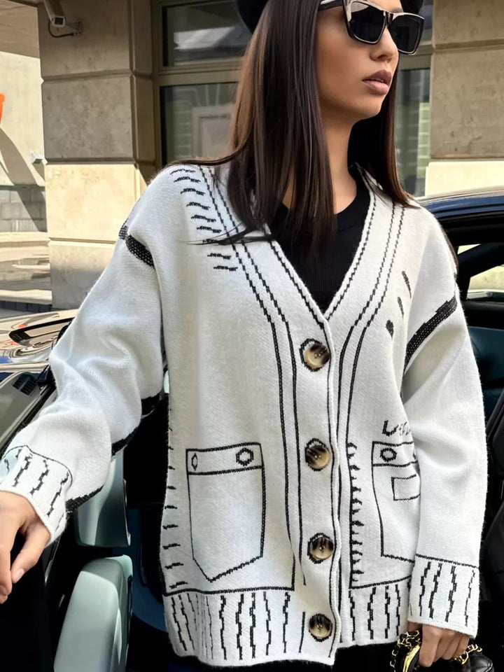 Kvinnors avslappnad cardigan med grafiskt mönster Mirla-Eva Jonsson