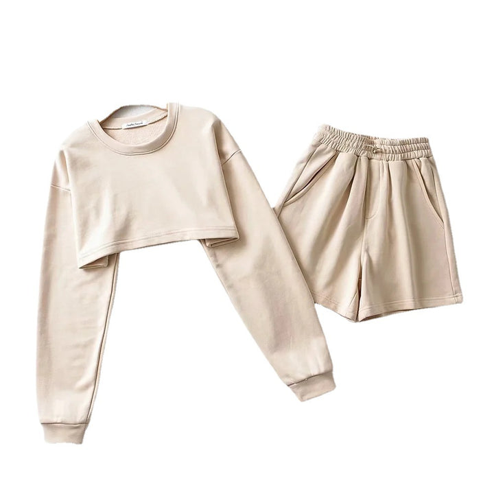 Kvinnors avslappnad crop top och shorts set Mirla-Eva Jonsson