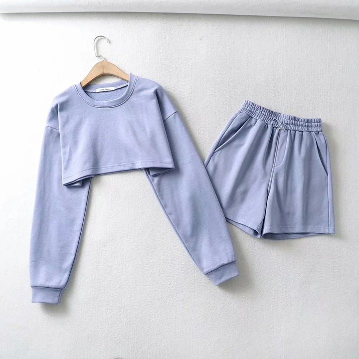 Kvinnors avslappnad crop top och shorts set Mirla-Eva Jonsson