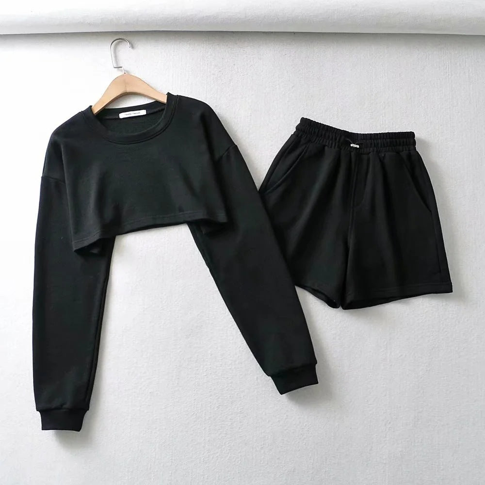 Kvinnors avslappnad crop top och shorts set Mirla-Eva Jonsson